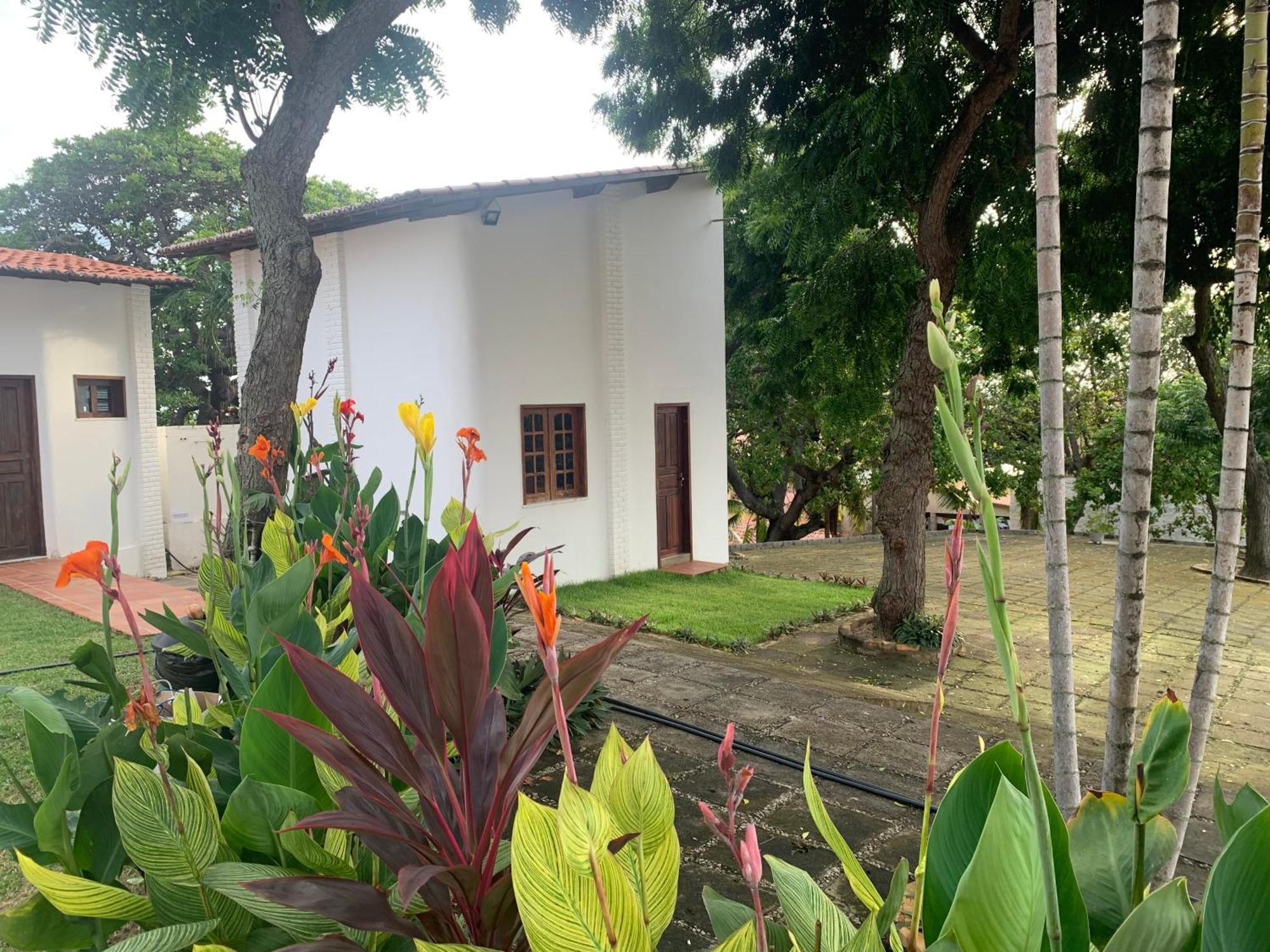 Morro Branco Suites - Hospedaria Morro Branco Beberibe Eksteriør bilde